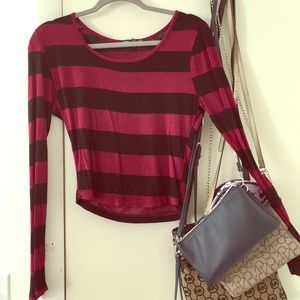 Long sleeve crop top